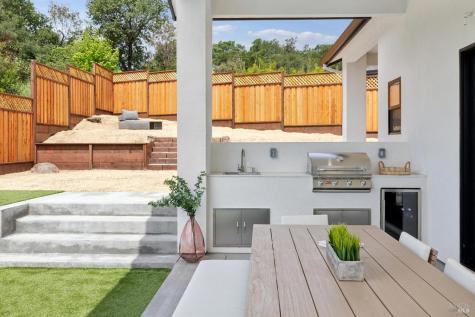 2154 Vintage Circle Santa Rosa CA 95404