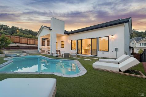 2154 Vintage Circle Santa Rosa CA 95404