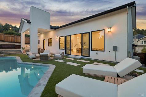2154 Vintage Circle Santa Rosa CA 95404
