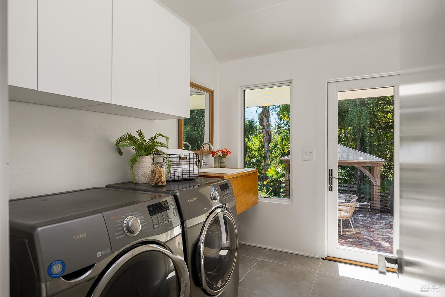 778 S Fitch Mountain Road Healdsburg CA 95448