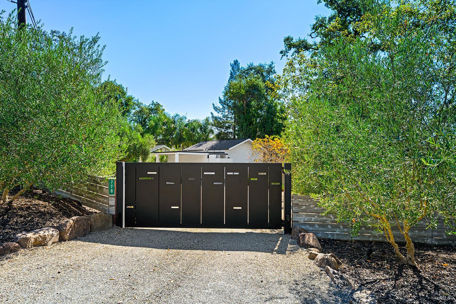 778 S Fitch Mountain Road Healdsburg CA 95448