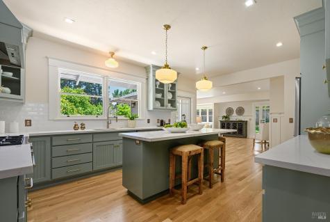 614 Live Oak Avenue Sebastopol CA 95472