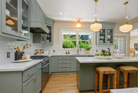 614 Live Oak Avenue Sebastopol CA 95472