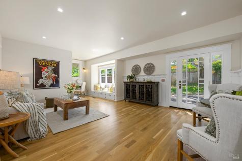 614 Live Oak Avenue Sebastopol CA 95472