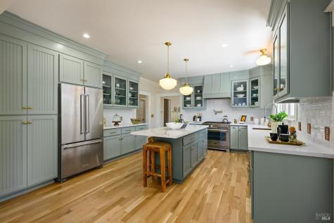 614 Live Oak Avenue Sebastopol CA 95472