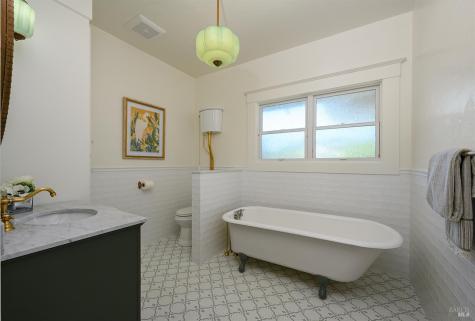 614 Live Oak Avenue Sebastopol CA 95472
