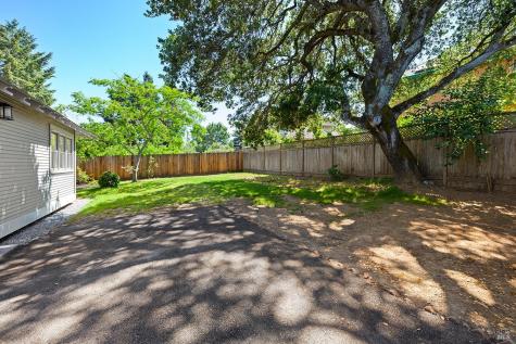614 Live Oak Avenue Sebastopol CA 95472