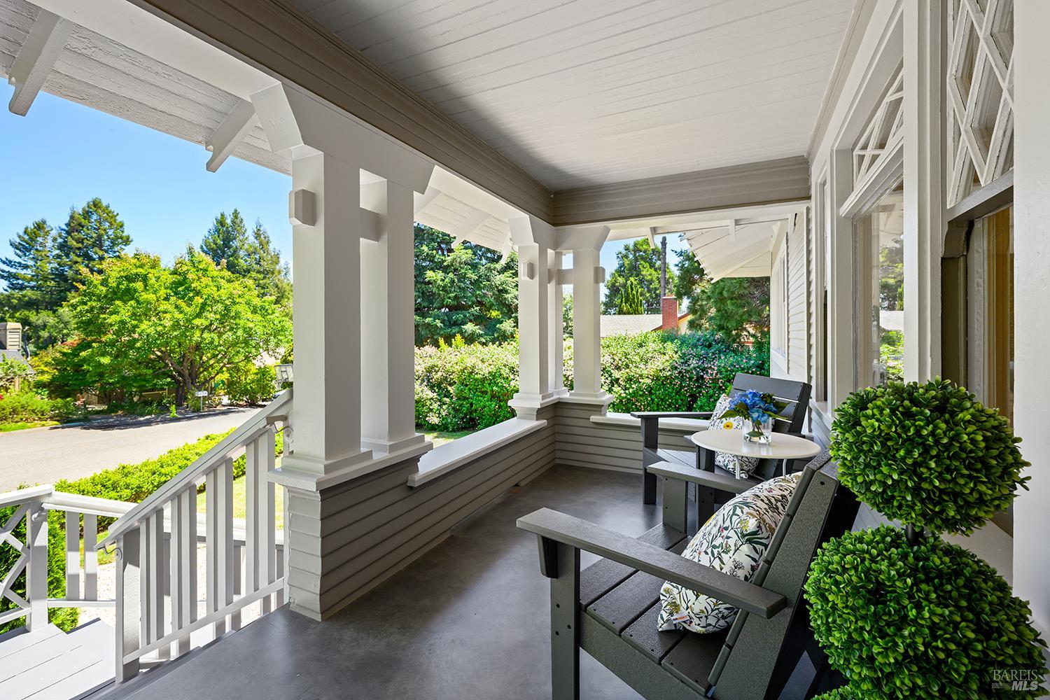 614 Live Oak Avenue Sebastopol CA 95472
