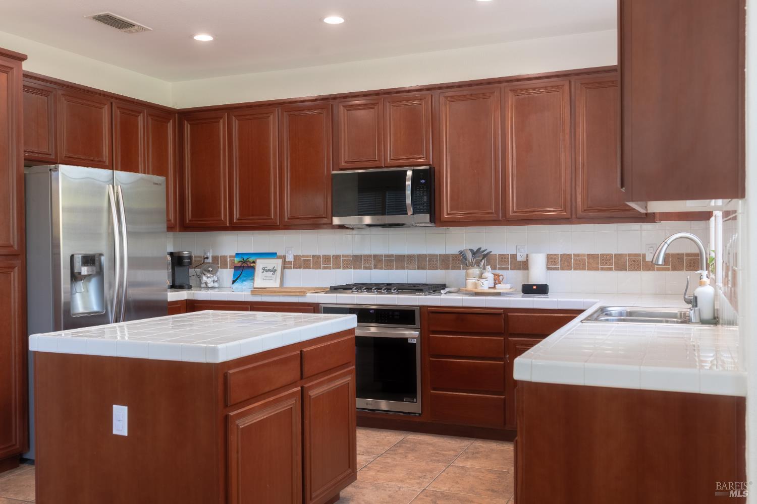 8400 Bennington Court Vallejo CA 94591