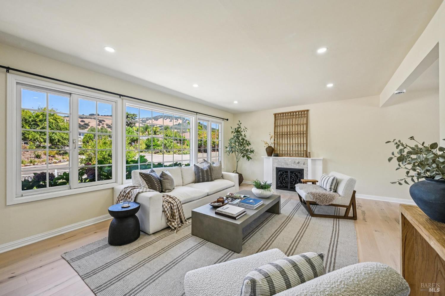 258 San Carlos Way Novato CA 94945