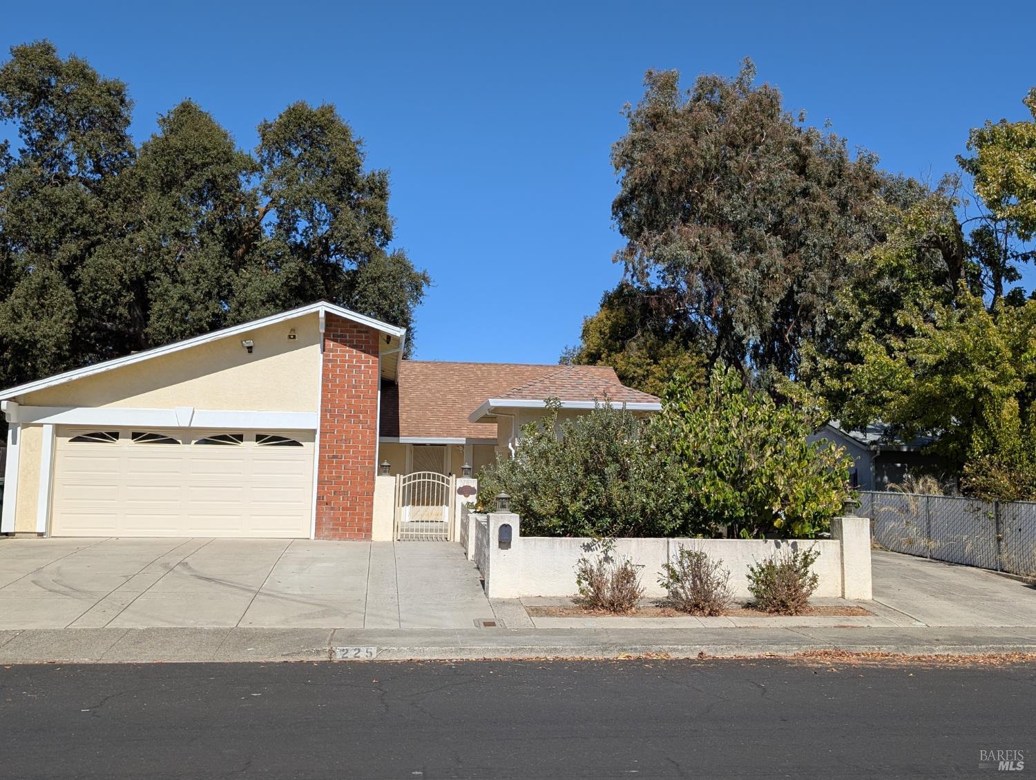225 Woodhaven Drive Vacaville CA 95687