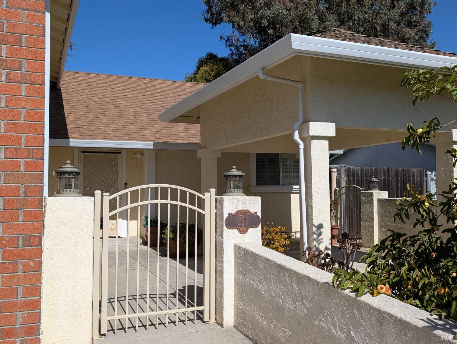 225 Woodhaven Drive Vacaville CA 95687