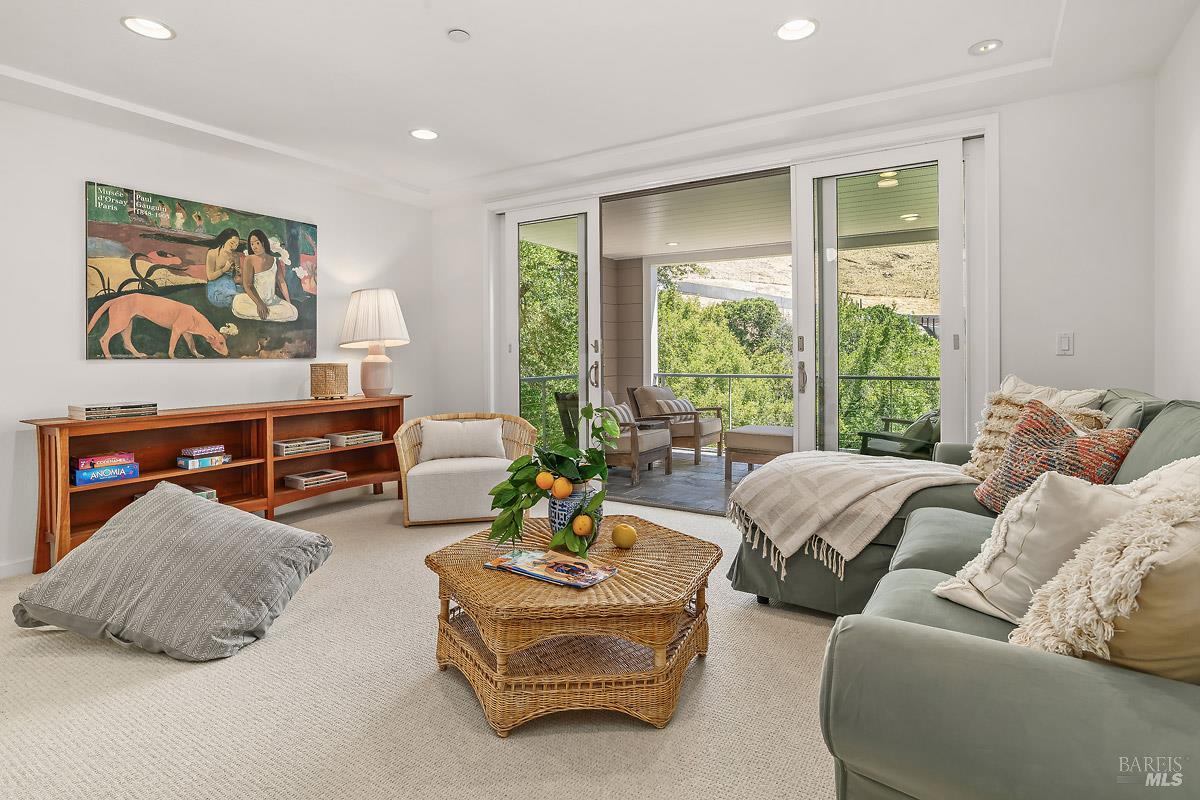 46 Miwok Drive San Anselmo CA 94960