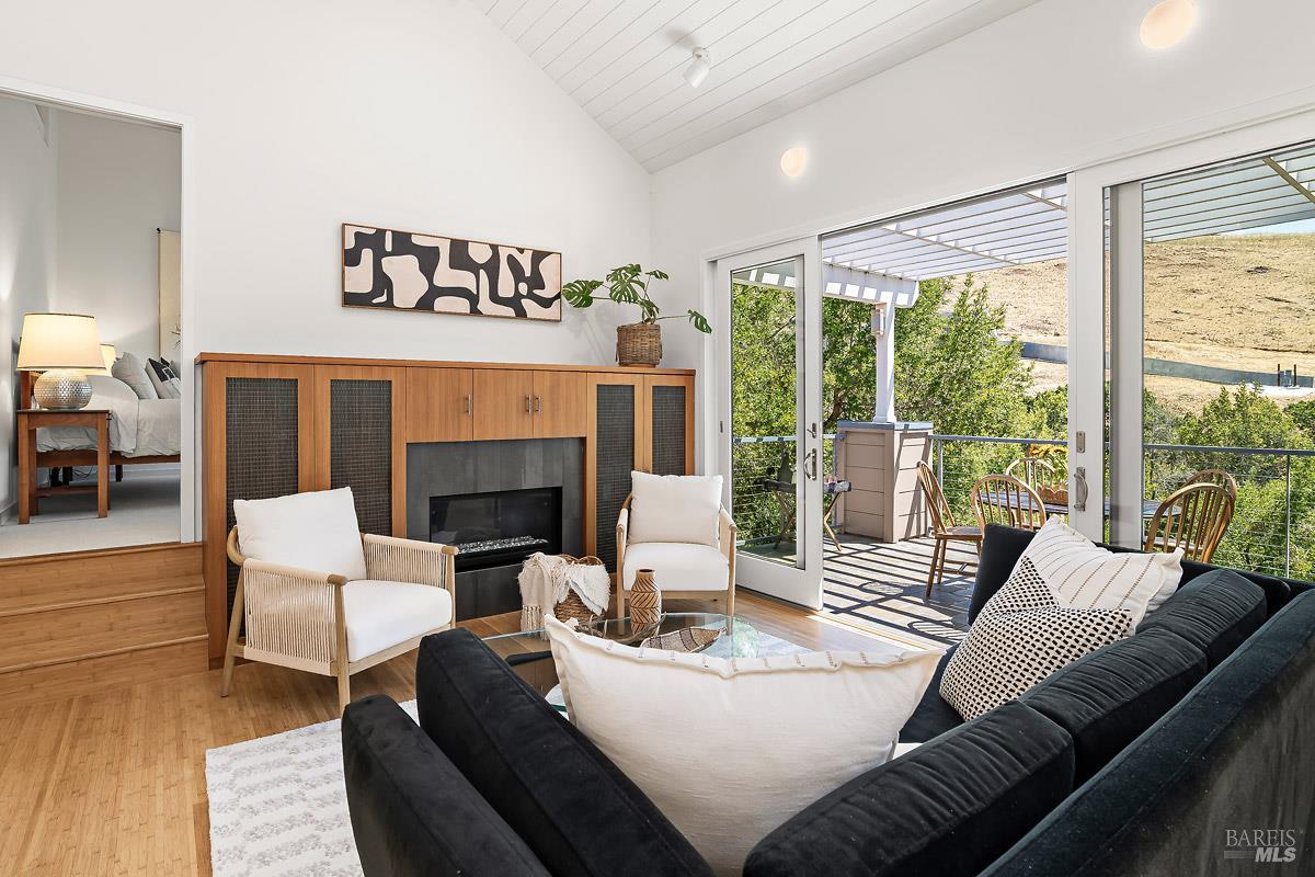 46 Miwok Drive San Anselmo CA 94960