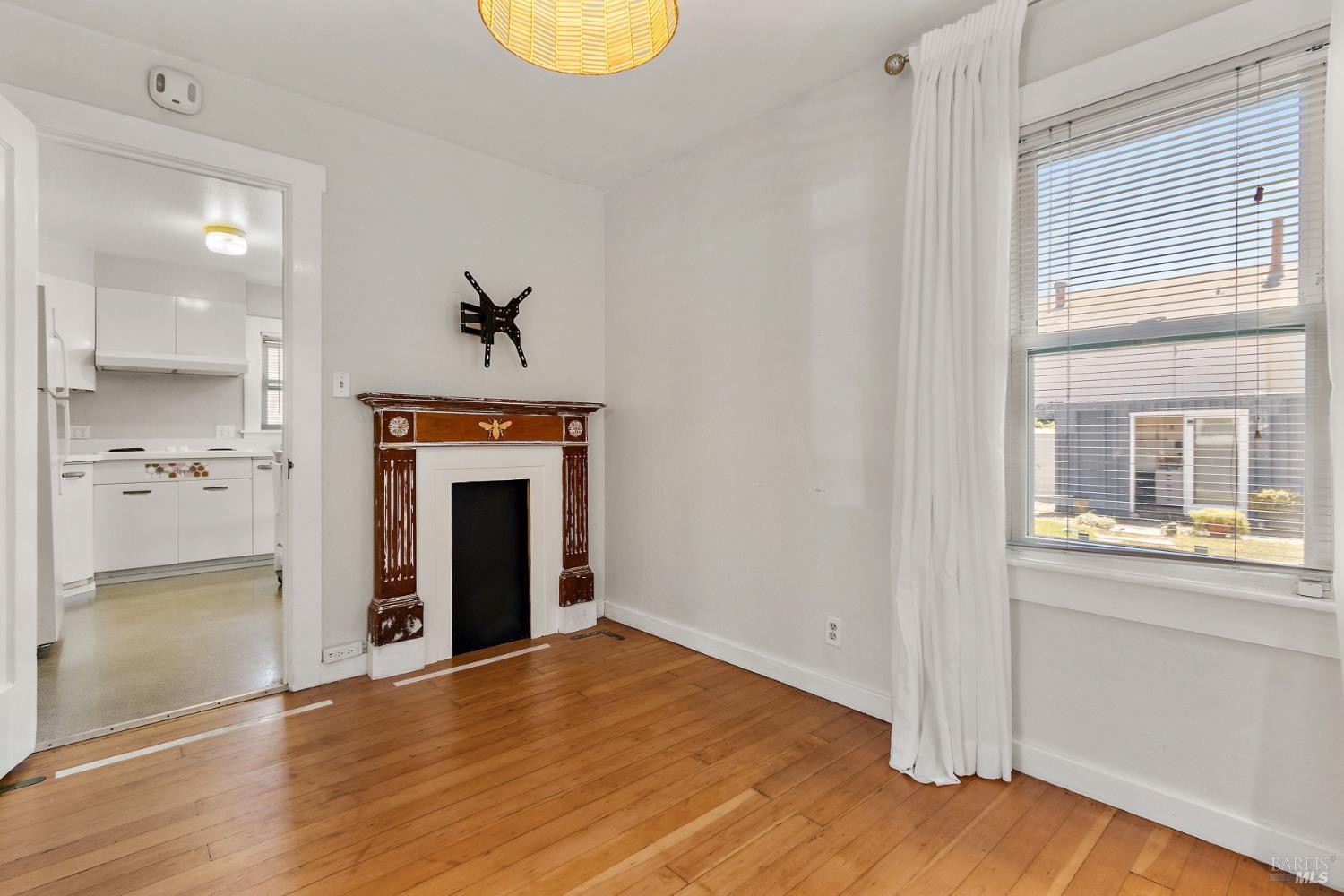 10017 Pippin Street Oakland CA 94603