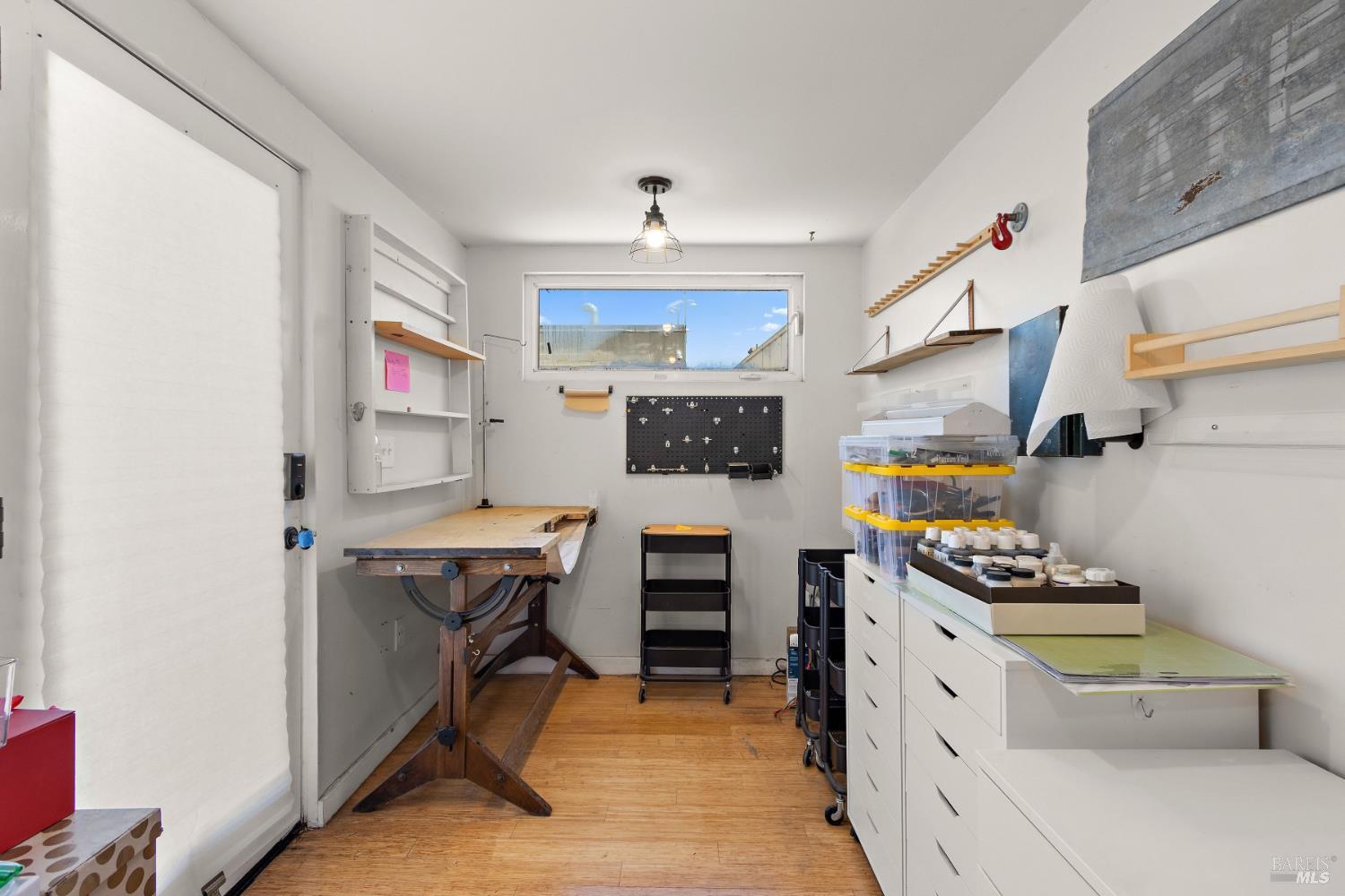 10017 Pippin Street Oakland CA 94603