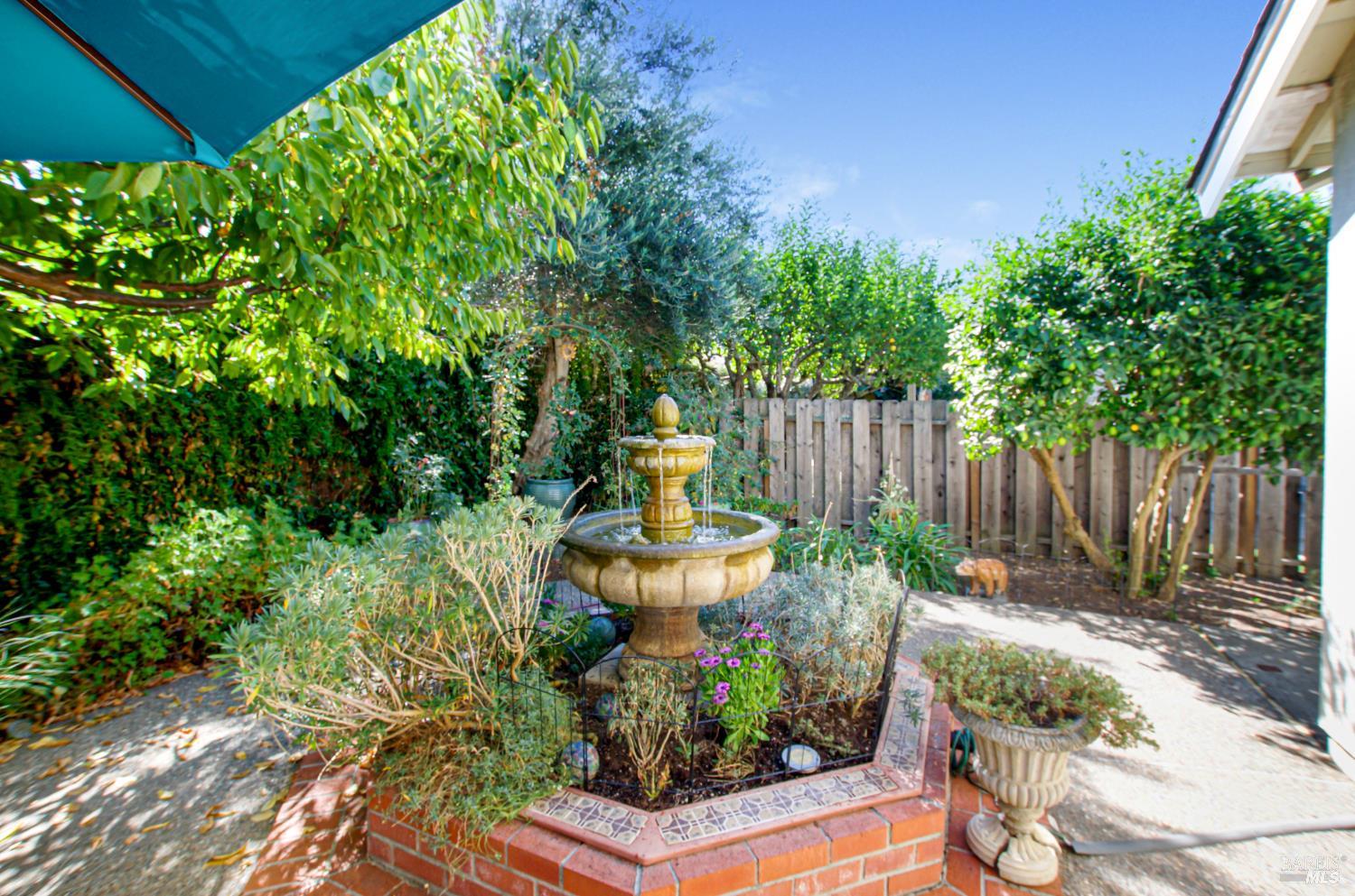 2338 Lakepark Drive Napa CA 94558