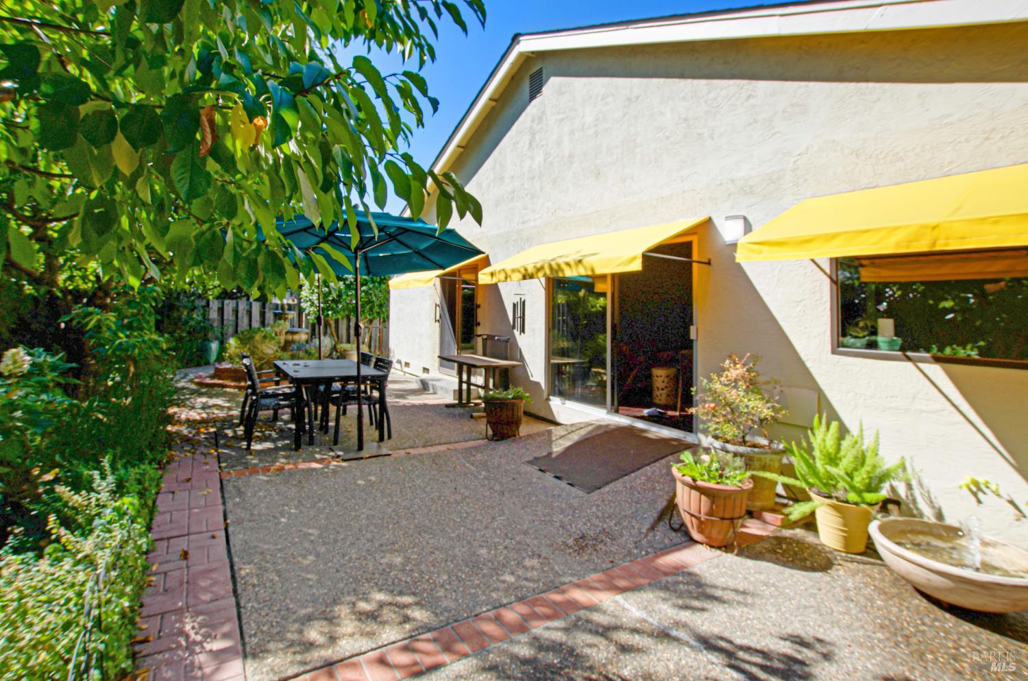 2338 Lakepark Drive Napa CA 94558