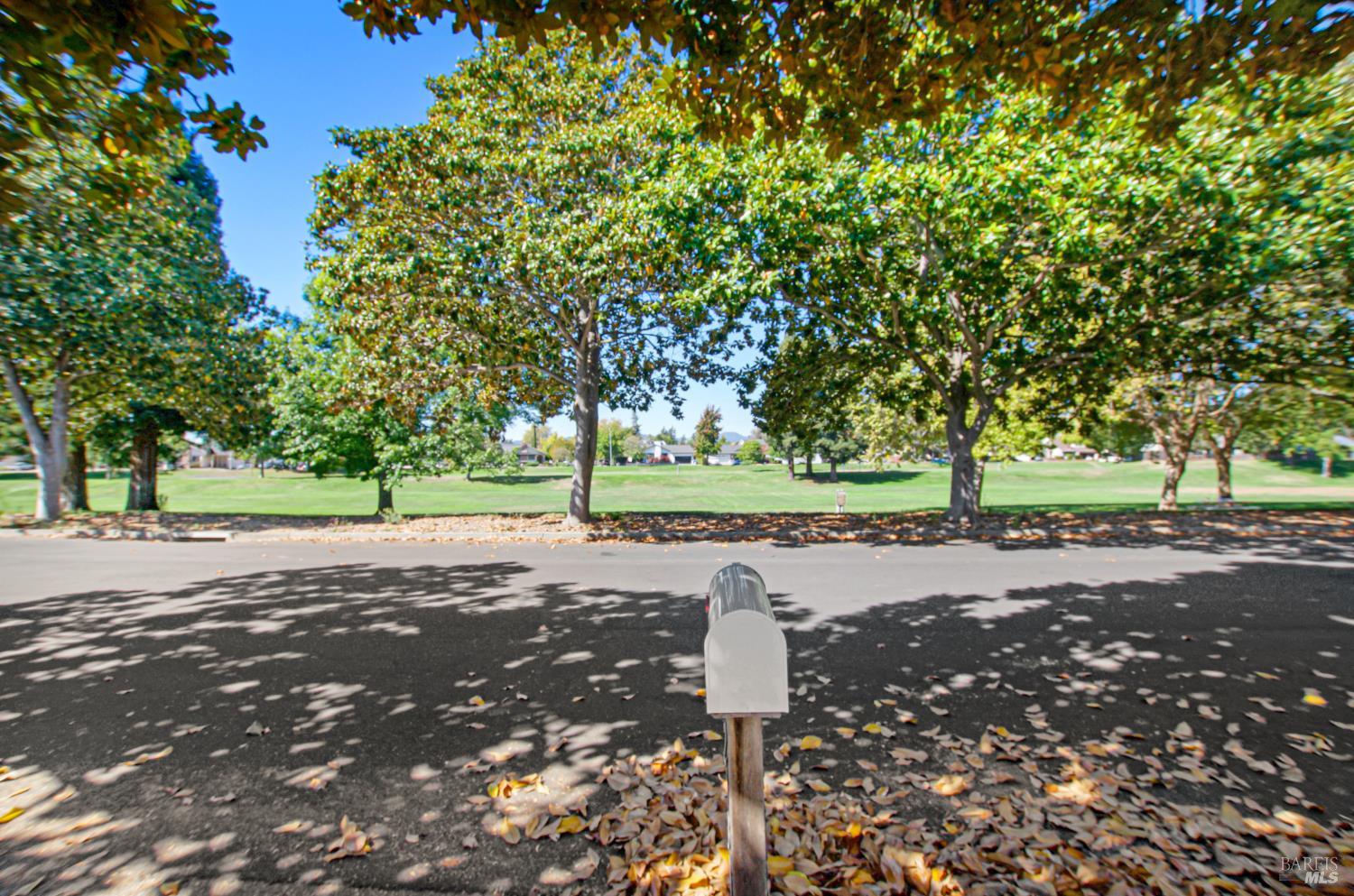 2338 Lakepark Drive Napa CA 94558