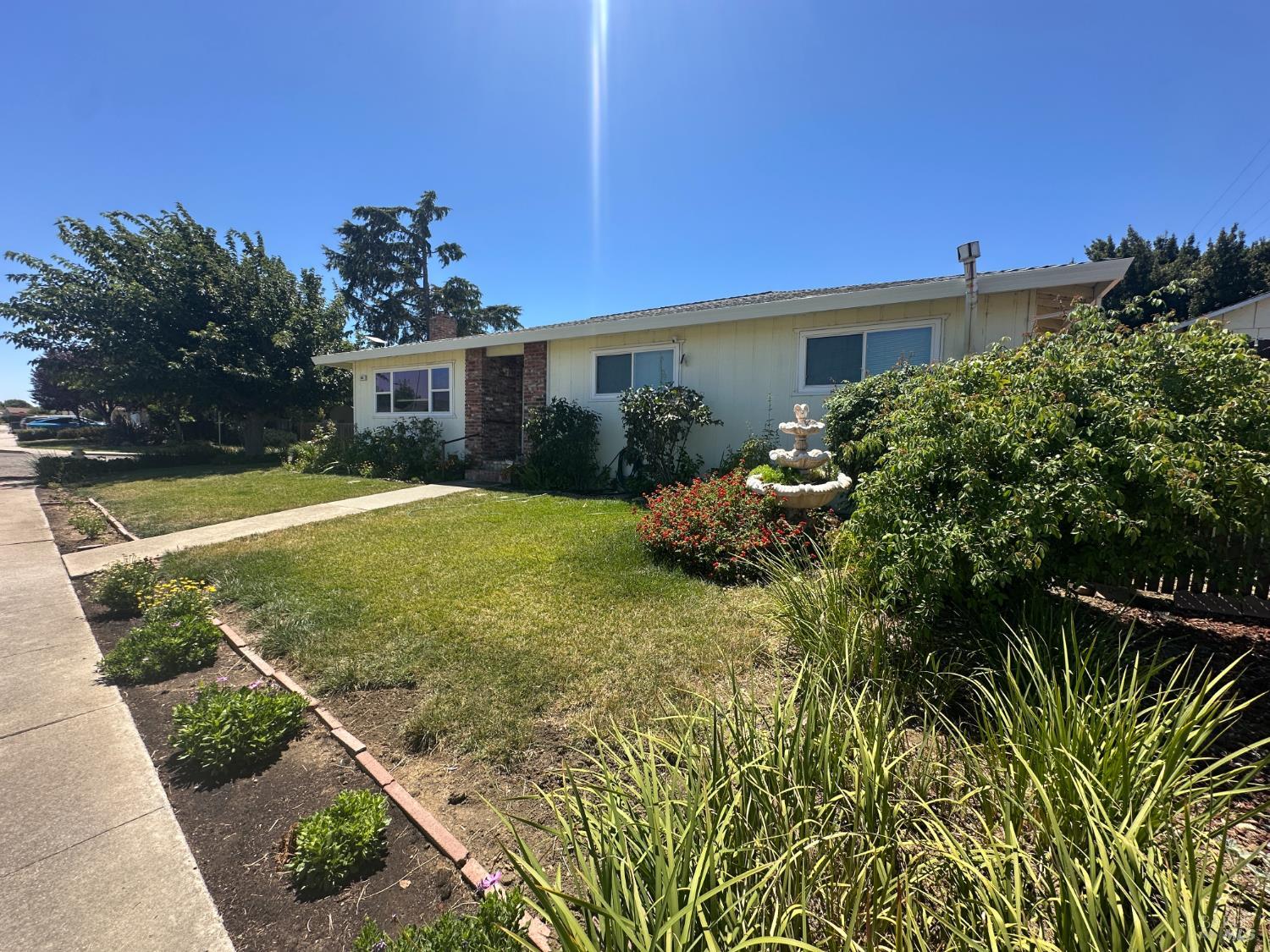 335 Sierra Avenue Rio Vista CA 94571