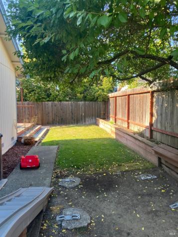 1112 Navarro Street Santa Rosa CA 95401