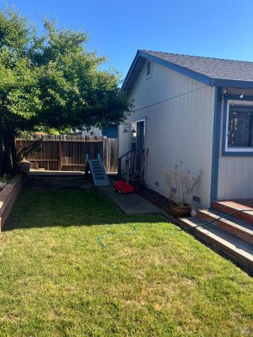 1112 Navarro Street Santa Rosa CA 95401