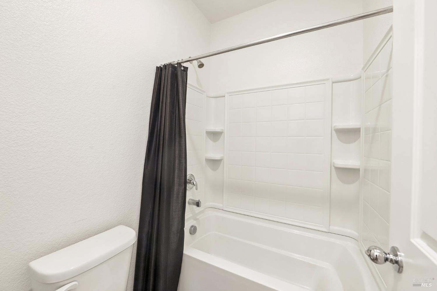 635 Honey Bee Road Dixon CA 95620