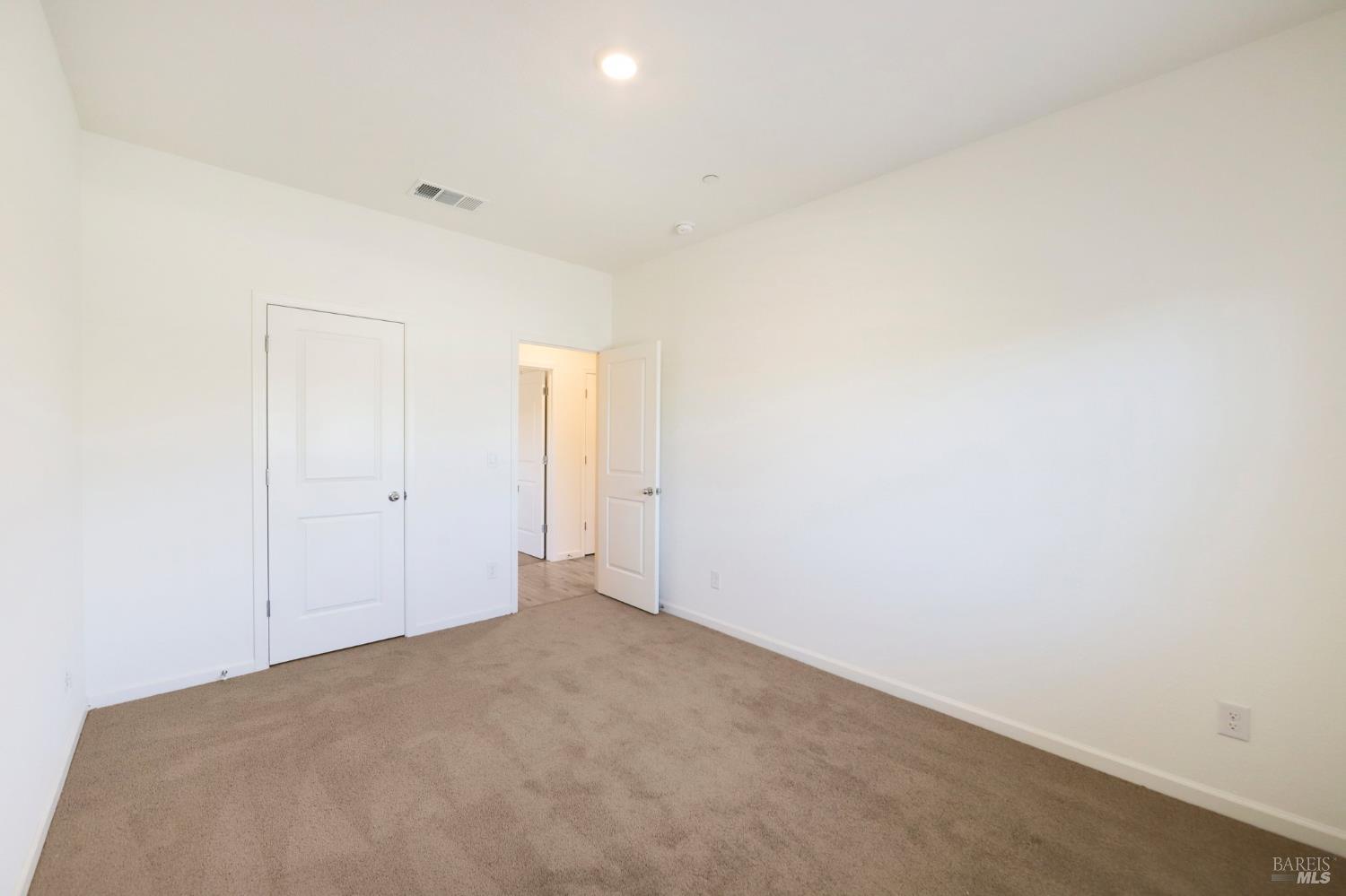 635 Honey Bee Road Dixon CA 95620