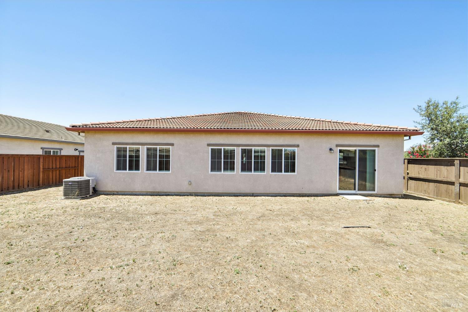 635 Honey Bee Road Dixon CA 95620