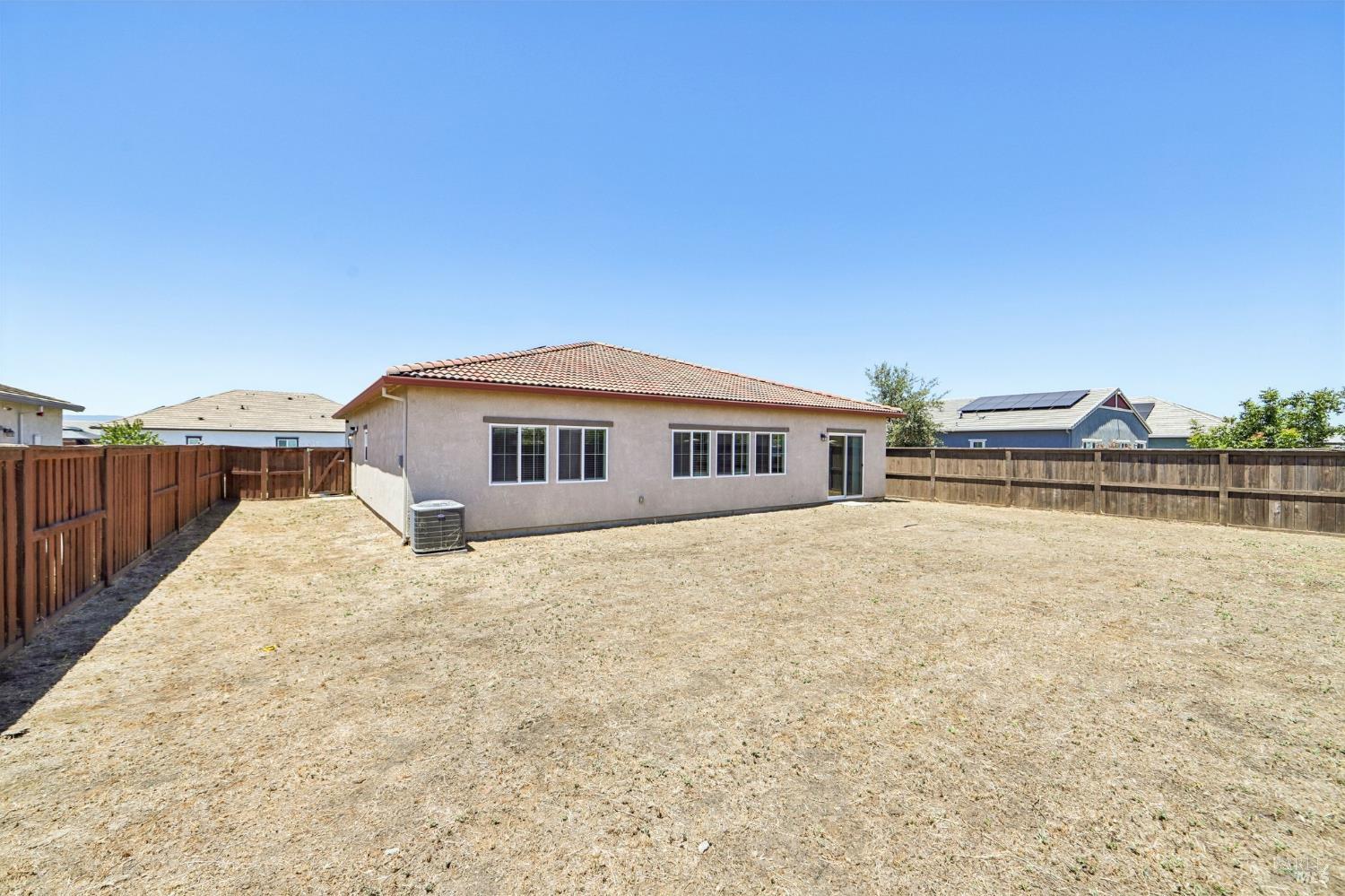 635 Honey Bee Road Dixon CA 95620