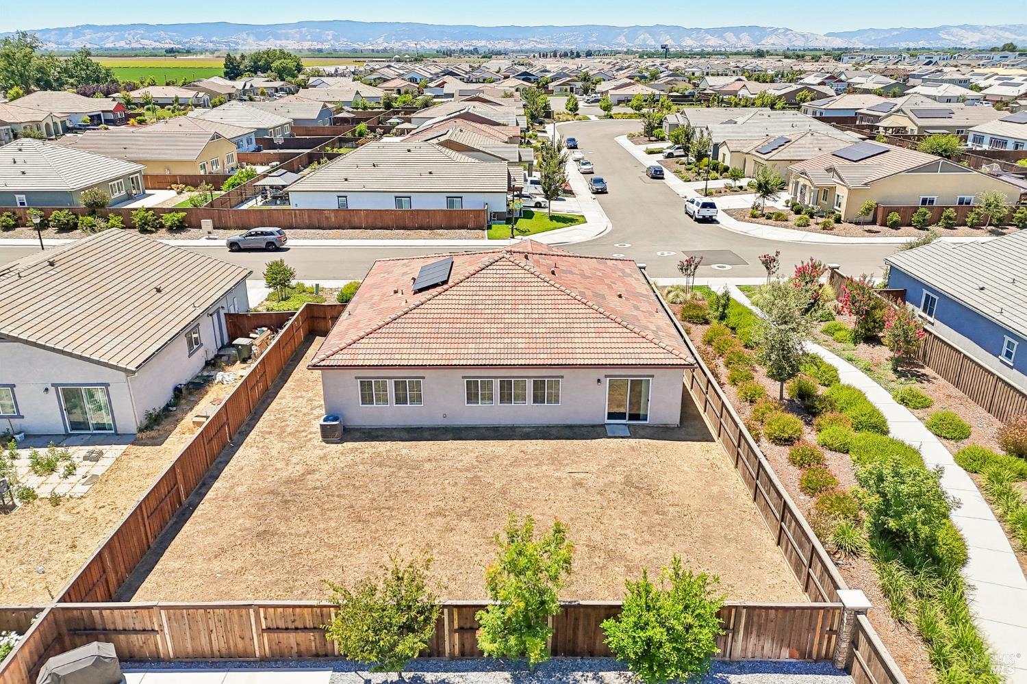 635 Honey Bee Road Dixon CA 95620