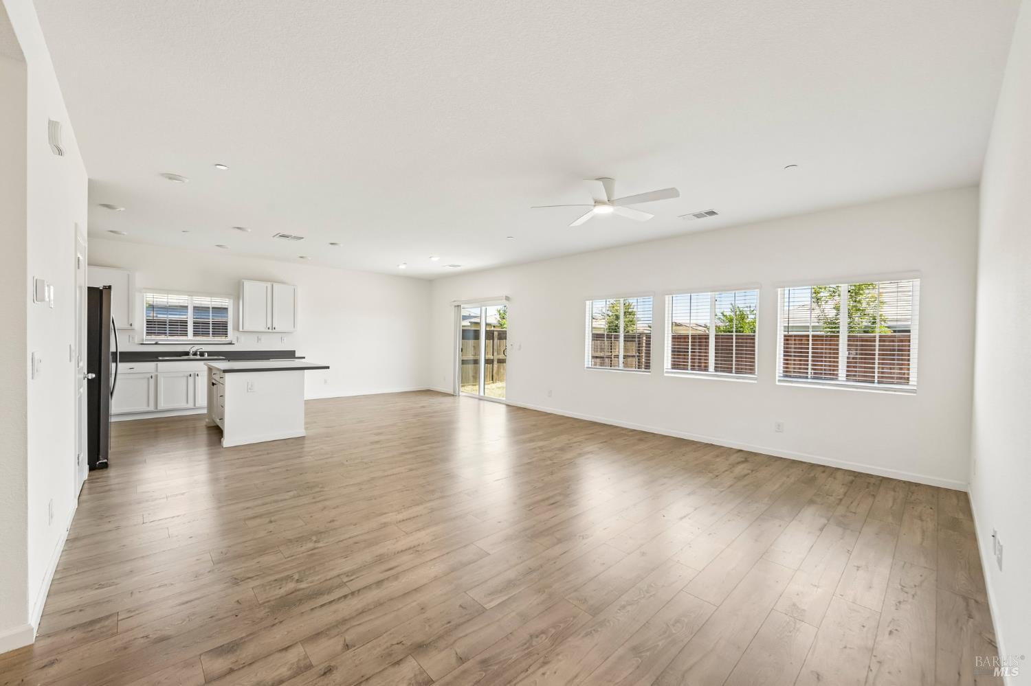 635 Honey Bee Road Dixon CA 95620