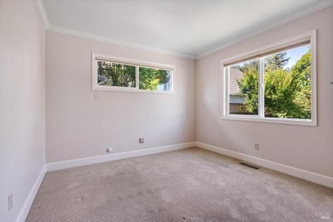 957 Mcnear Avenue Petaluma CA 94952