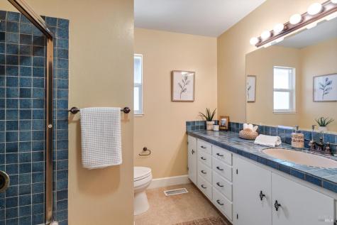957 Mcnear Avenue Petaluma CA 94952