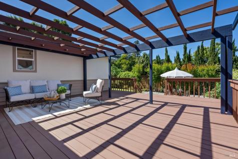 957 Mcnear Avenue Petaluma CA 94952