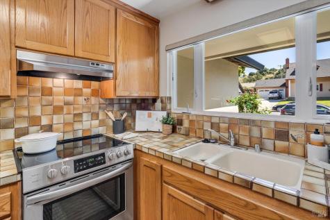 957 Mcnear Avenue Petaluma CA 94952