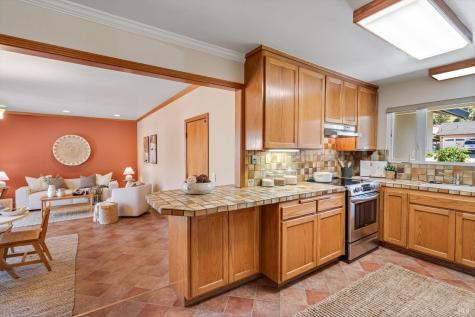 957 Mcnear Avenue Petaluma CA 94952