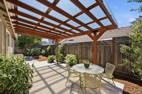 7237 16th Hole Drive Windsor CA 95492