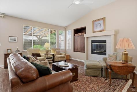 7237 16th Hole Drive Windsor CA 95492
