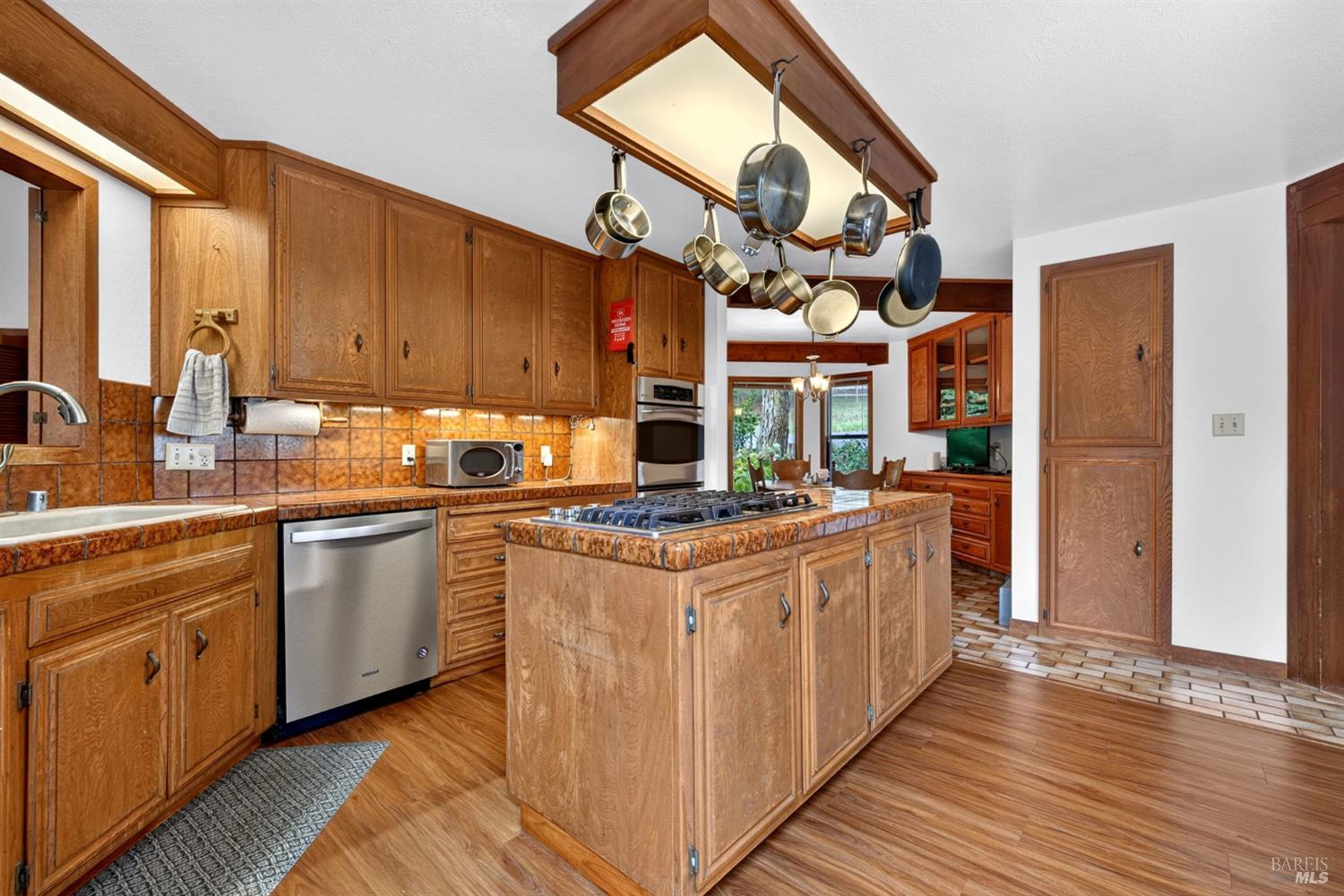 819 Jonive Road Sebastopol CA 95472