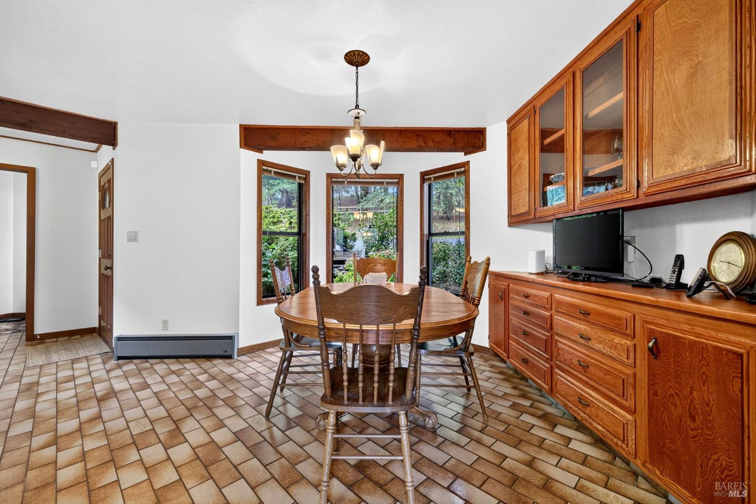 819 Jonive Road Sebastopol CA 95472