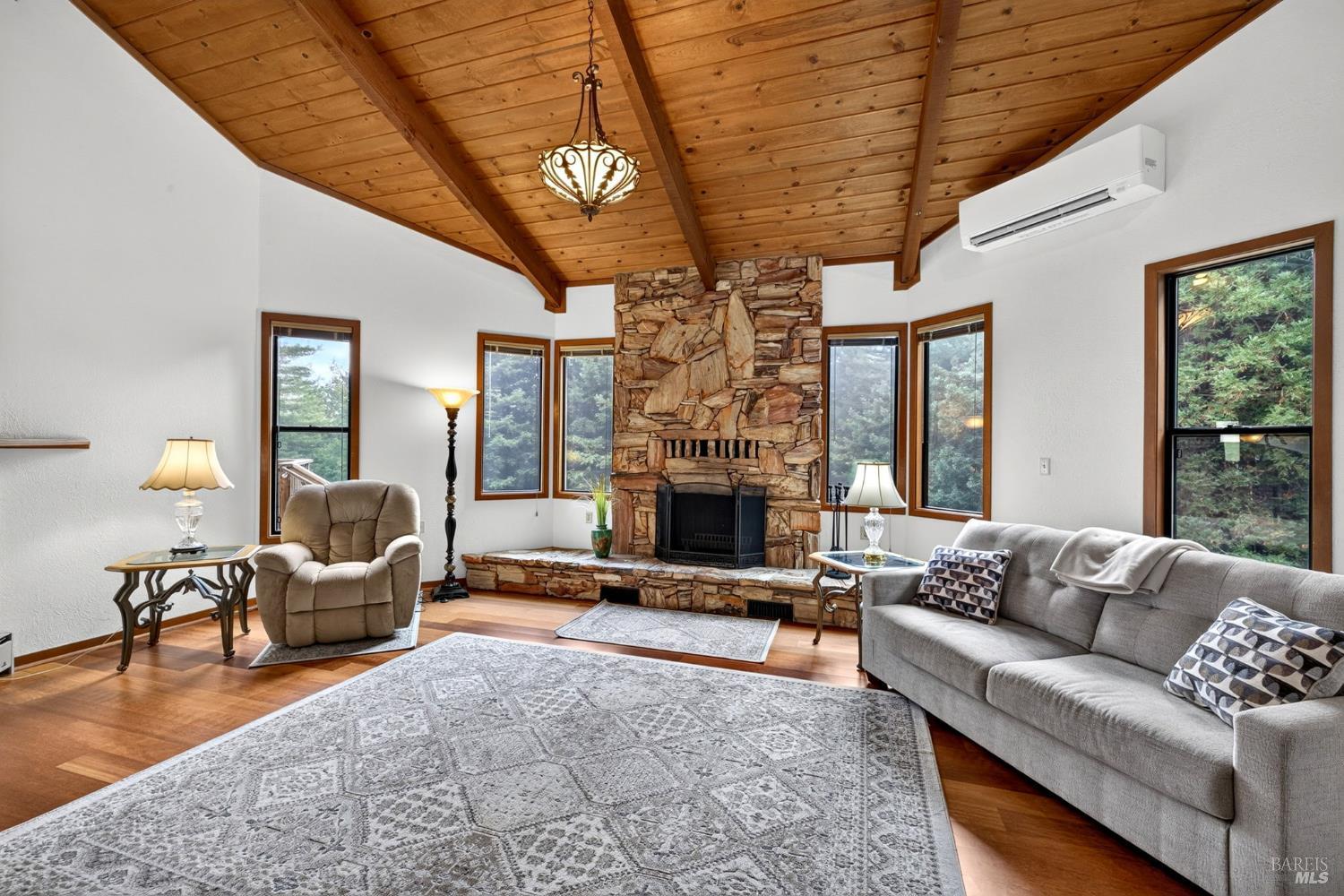 819 Jonive Road Sebastopol CA 95472