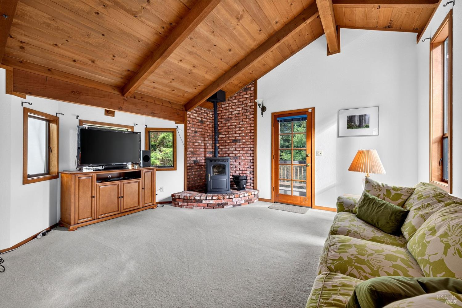 819 Jonive Road Sebastopol CA 95472