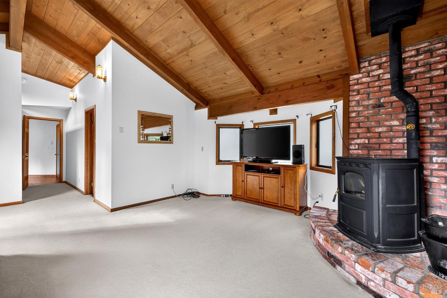 819 Jonive Road Sebastopol CA 95472