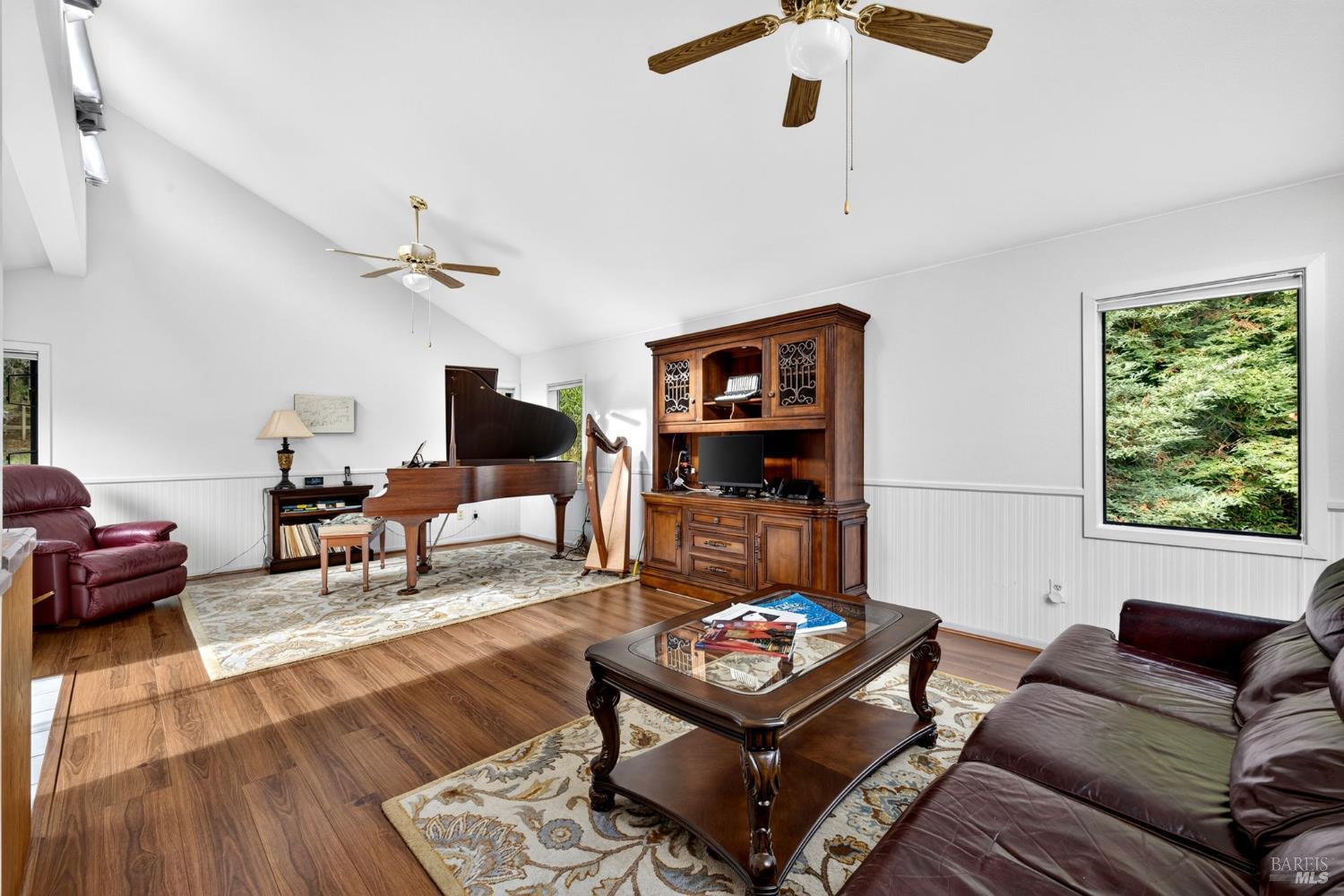 819 Jonive Road Sebastopol CA 95472