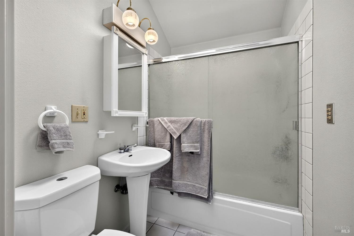 819 Jonive Road Sebastopol CA 95472
