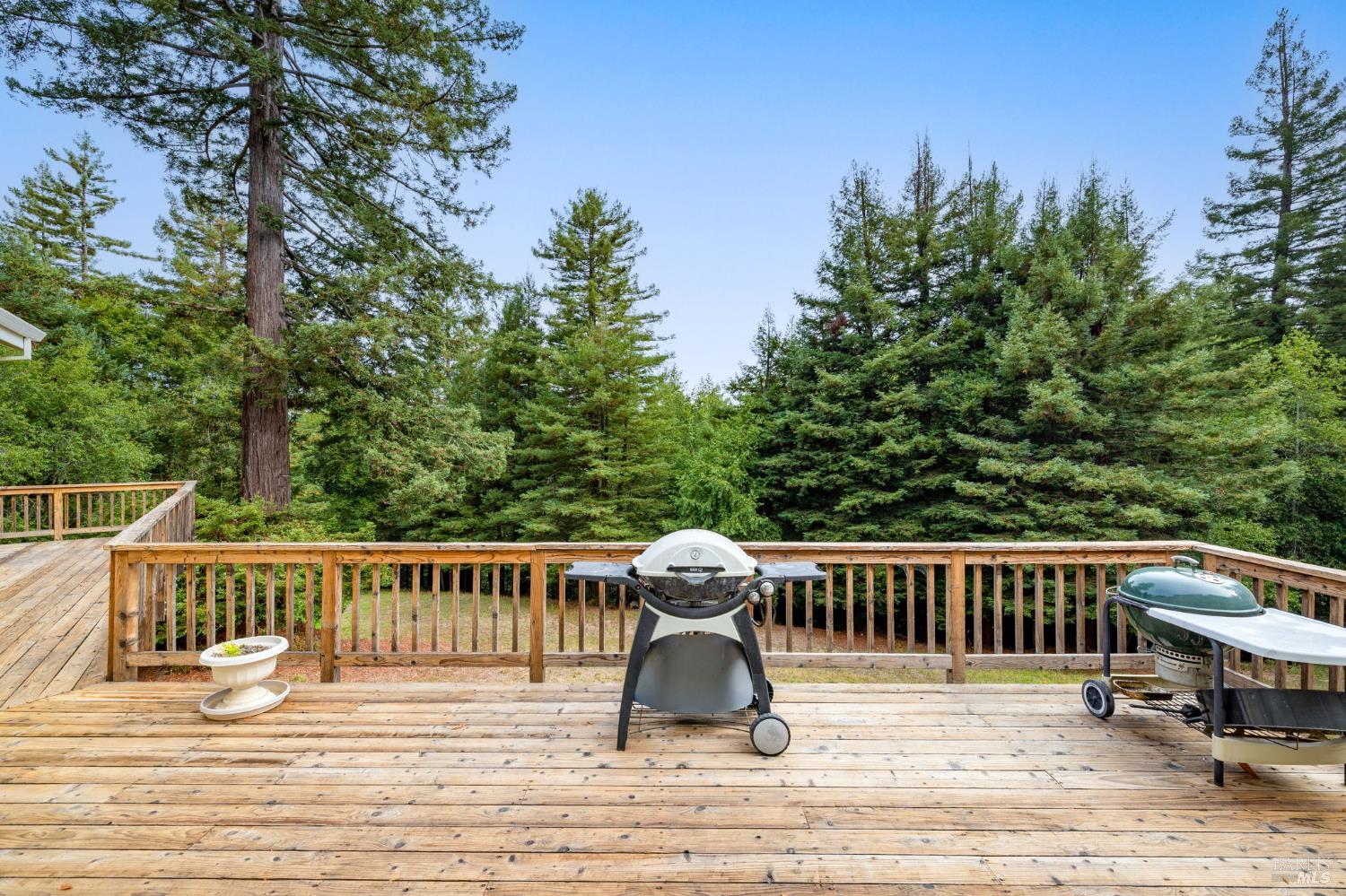 819 Jonive Road Sebastopol CA 95472