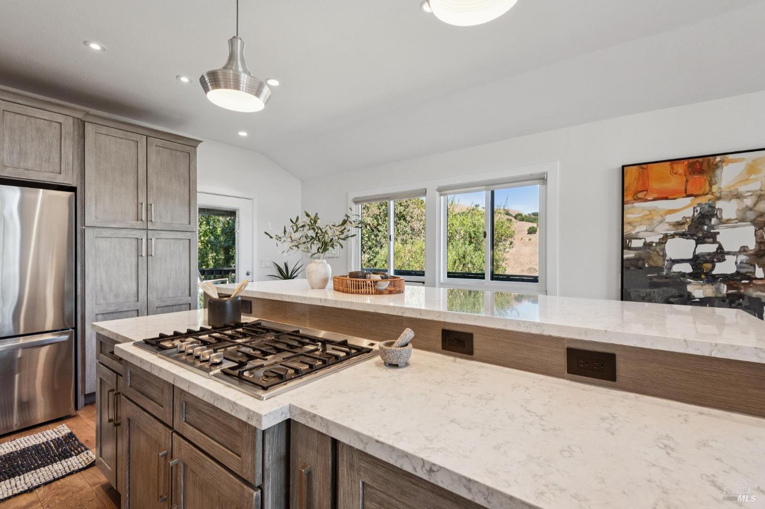34 Tomahawk Drive San Anselmo CA 94960