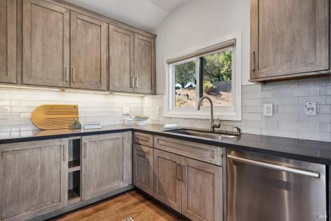 34 Tomahawk Drive San Anselmo CA 94960