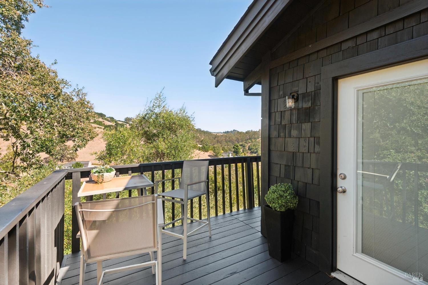 34 Tomahawk Drive San Anselmo CA 94960